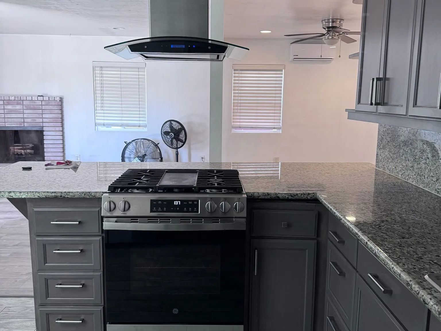 4 bed, 1420 sqft, $3,800 — Photo 3