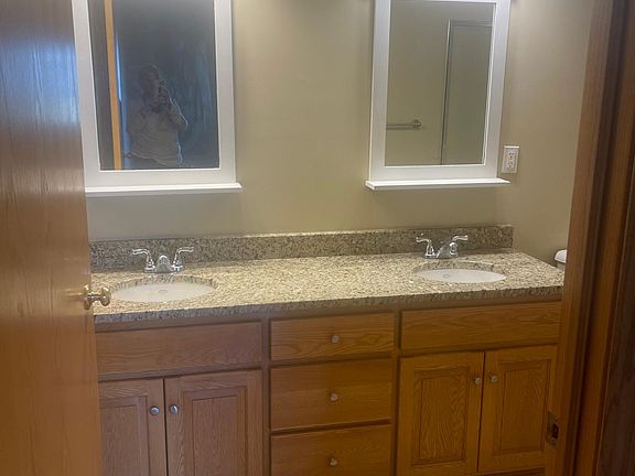 Master vanity