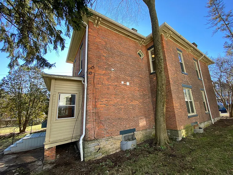 102 N Washington St — Photo 28