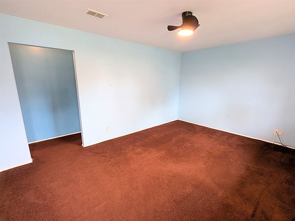 5th image of 2535 E 40th St