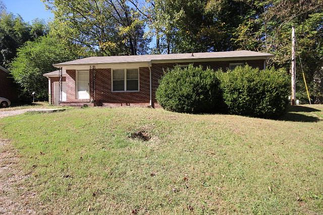 2nd image of 106 Dellwood Ln