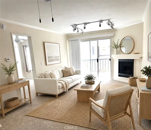 5540 Owensmouth Ave #215 Photo 1