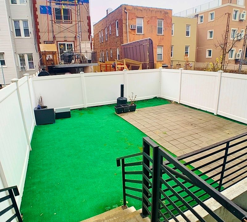 1st image of 14-18 31st Ave #2AA