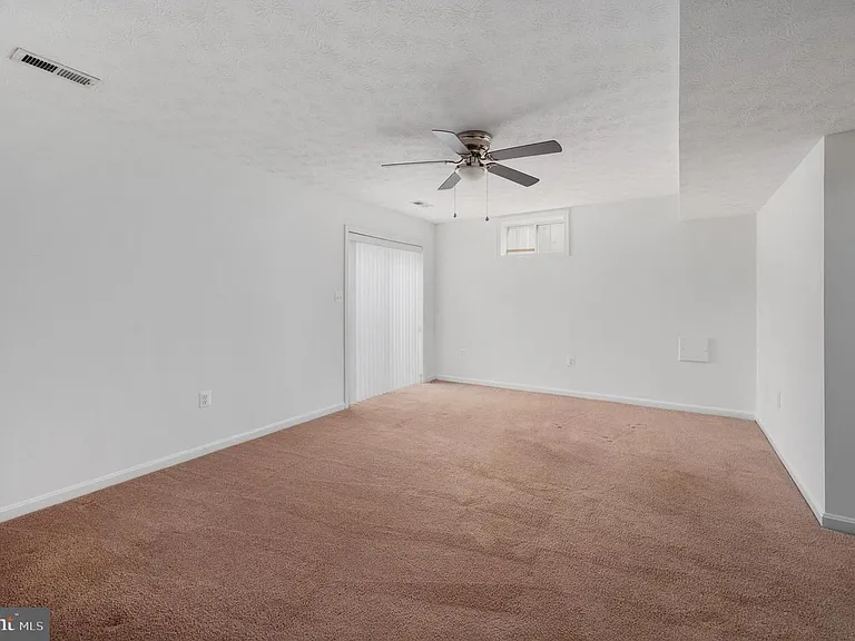 259 Olympic Dr — Photo 44