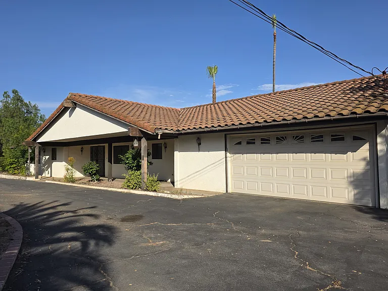 14705 Vesper Rd — Photo 2