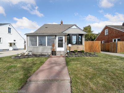 836 Clinton St, Wyandotte, MI, 48192