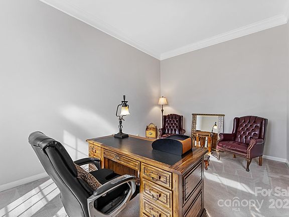 5th image of 2330 Oberwood Dr