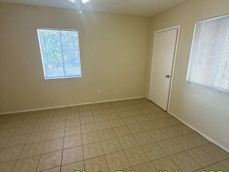 719 Eye St — Photo 6