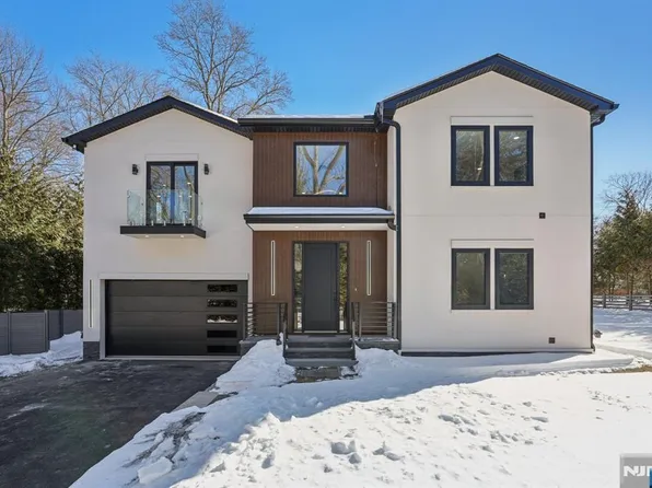 543 Closter Dock Rd, Closter, NJ 07624