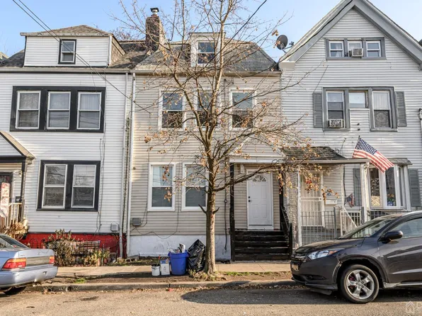 44 Hillyer St, Orange, NJ 07050