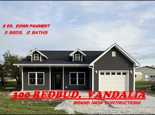 300 Redbud Rd, Vandalia, MO 63382