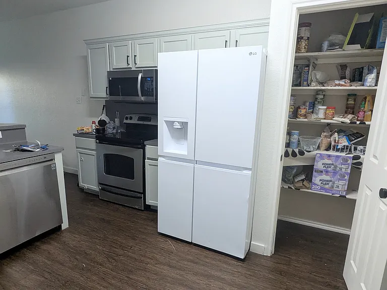 6711 Gold Moss Cv #A — Photo 15