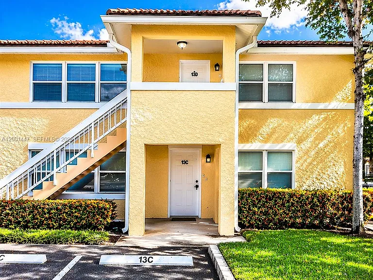 10176 Twin Lakes Dr #13-C — Photo 1