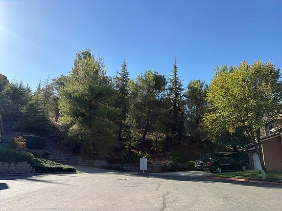 5th image of 3722 Abby Ct