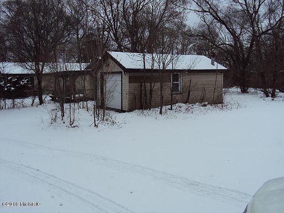 4th image of 28964 Pokagon St