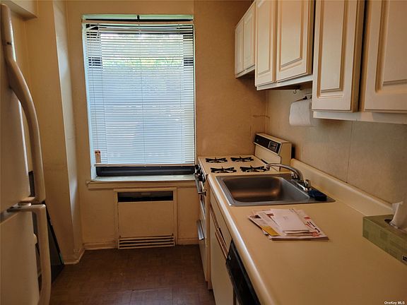 4th image of 73-63 Bell Blvd #1N