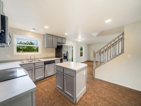 5th image of 1211 198th Street Ct E