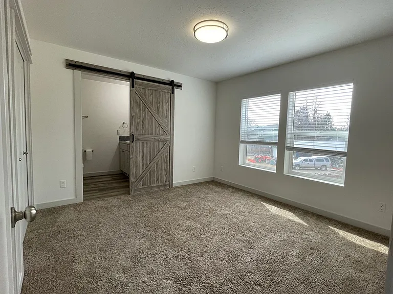 5899 N Lakeshore Way — Photo 21