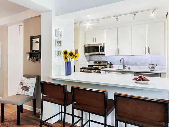 3rd image of 6035 Broadway APT 4D