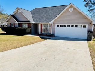15 Woodland Ridge Cir, Covington, GA 30016