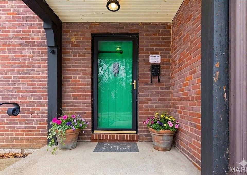1st image of 72 Bellerive Acres