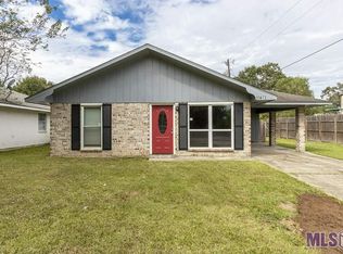25673 Rosedown Dr, Denham Springs, LA 70726