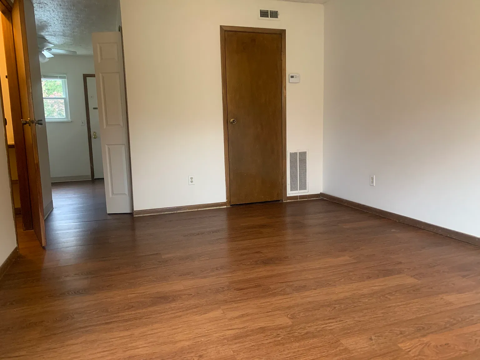 2 bed, 883 sqft, $1,095 — Photo 4