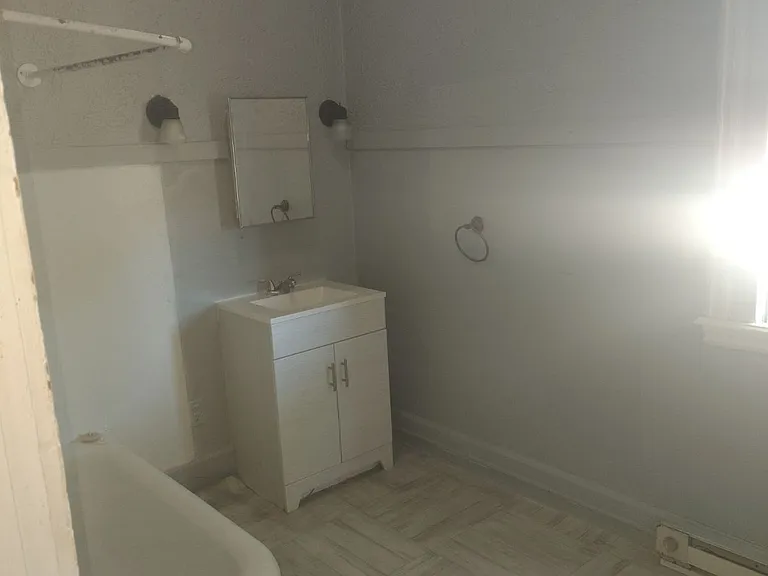 406 E Gilbert St #2 — Photo 4