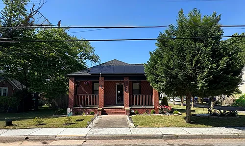 1080 Green St Photo 1