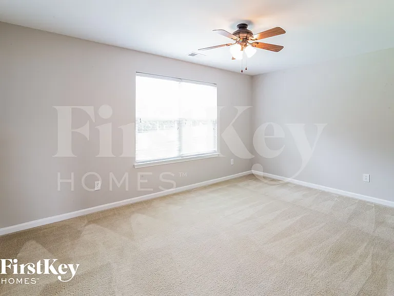 200 Palmetto Village Cir — Photo 12
