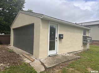 989 N Church St, Jacksonville, IL 62650