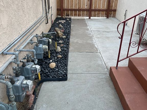 2nd image of 2946 Kalmia St