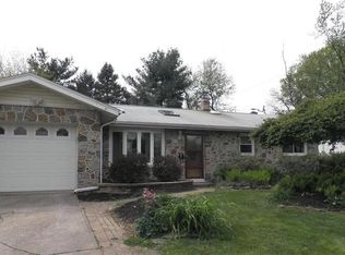 1453 Locksley Dr, Bethlehem, PA 18018