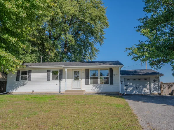 1217 Main Avenue Ct, Cordova, IL 61242