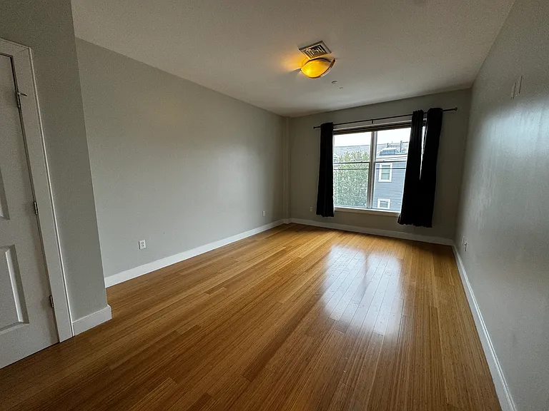 152 Old Colony Ave #15 — Photo 20