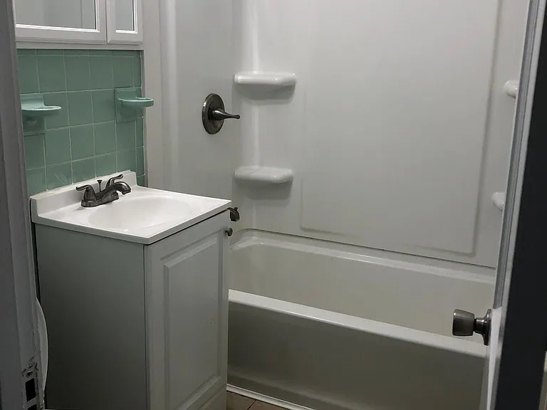 85 Pershing Dr #85 — Photo 3