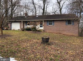 10 Picnic Woods Cir, Lititz, PA 17543