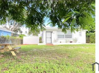 1747 NW 77th St, Miami, FL 33147