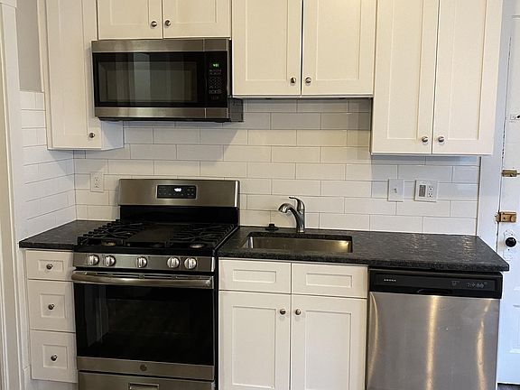 2nd image of 2810 York Ave