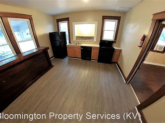 3rd image of 610 N Lincoln St #11497392