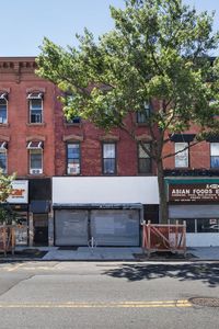 614 Grand St, Brooklyn, NY, 11211