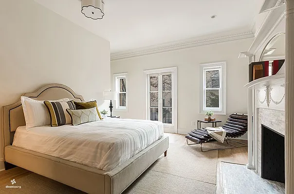 Rented by Dixon Advisory USA Inc. | media 44