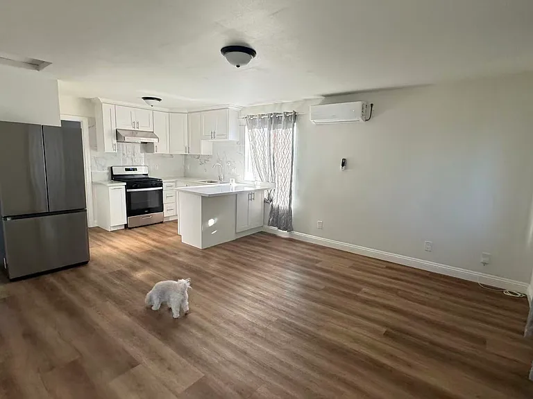 7913 Dorothy St — Photo 4