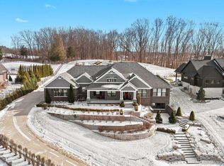8431 Stoney Creek Dr, South Lyon, MI