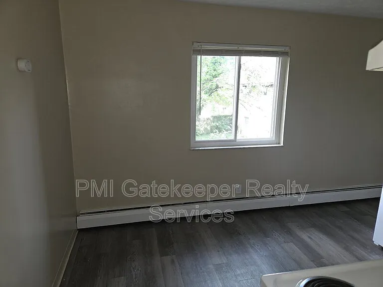 2459 Montana Ave #4 — Photo 9