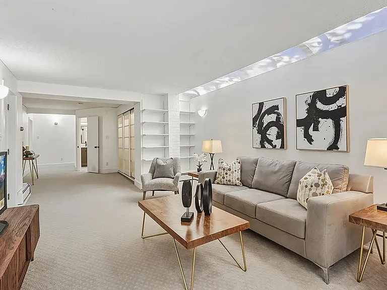 4432 Q St NW — Photo 3