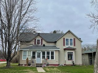 1112 3rd St, Britton, SD 57430