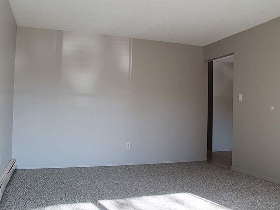 5th image of 3648 117th Ave NW