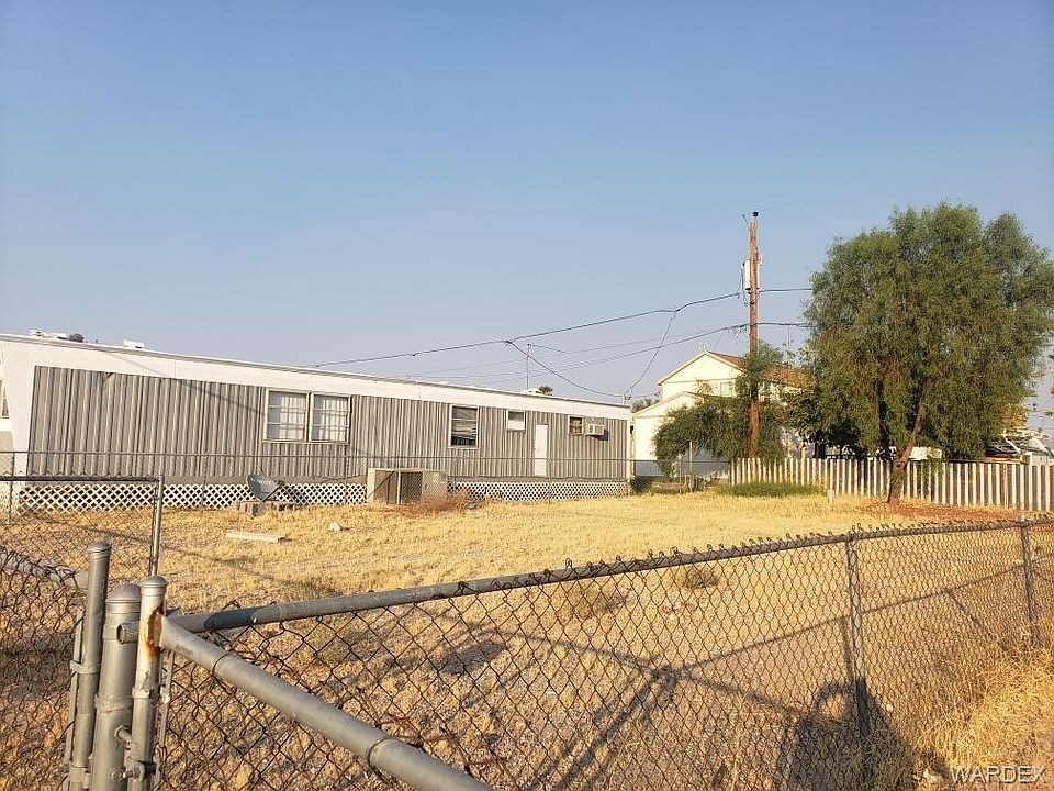 2nd image of 2076 Clearwater Dr