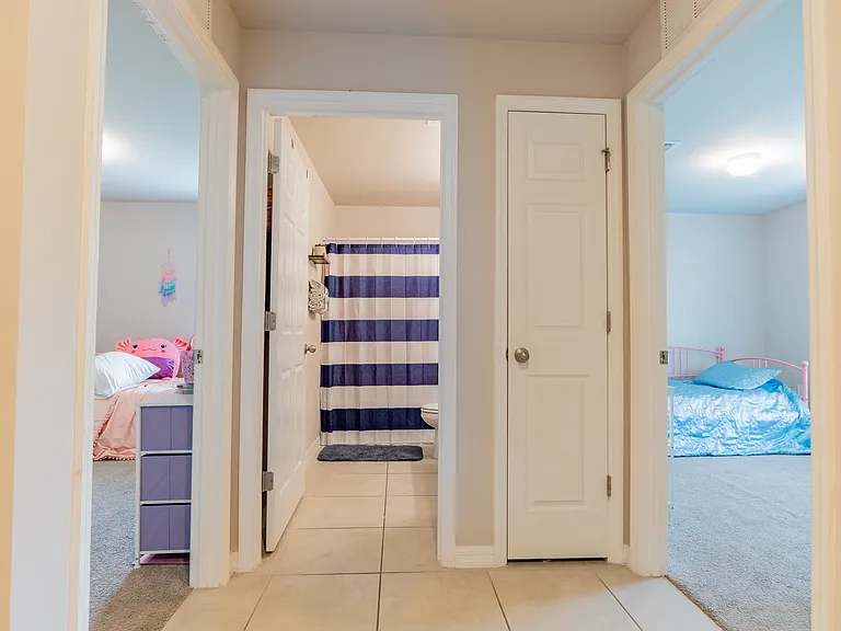 22420 Sacramento Ave — Photo 27